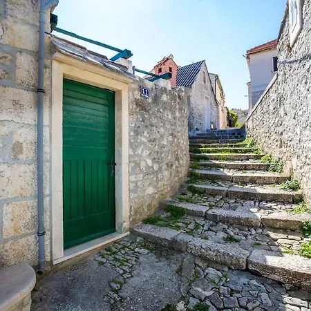 Nyaraló Dalmatian Stone House *