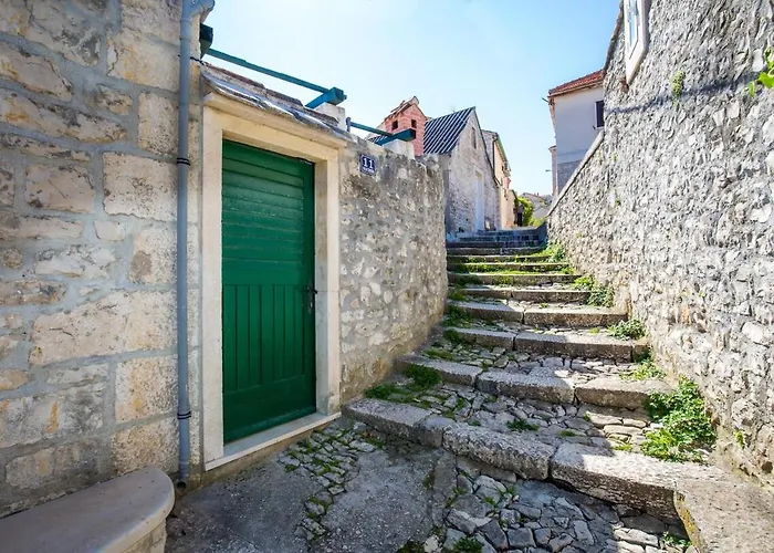 Ferienhaus Visilo Heritage Stone House - A 300-year-old Legacy In The Heart Of *
