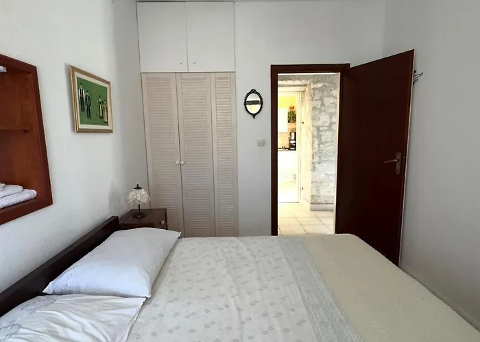 Visilo Heritage Stone House - A 300-year-old Legacy In The Heart Of