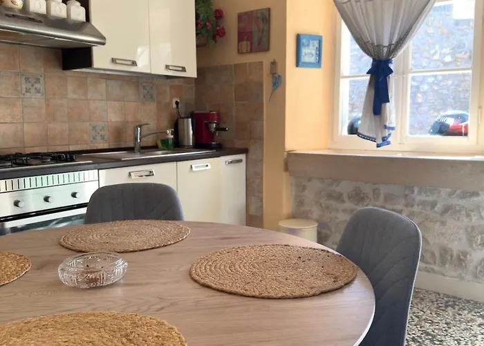 Ferienhaus Visilo Heritage Stone House - A 300-year-old Legacy In The Heart Of Pucisca