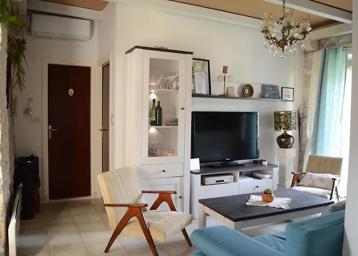 Visilo Heritage Stone House - A 300-year-old Legacy In The Heart Of * Pucisca