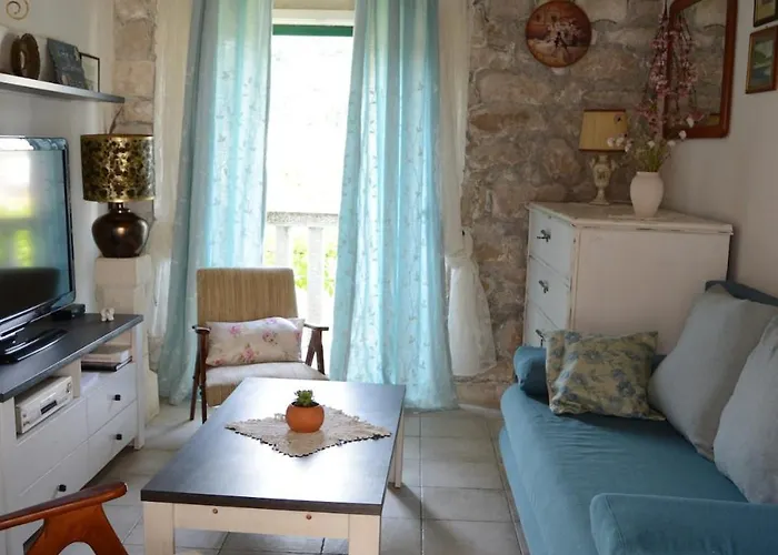 Visilo Heritage Stone House - A 300-year-old Legacy In The Heart Of Ferienhaus
