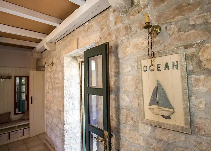 Ferienhaus Visilo Heritage Stone House - A 300-year-old Legacy In The Heart Of